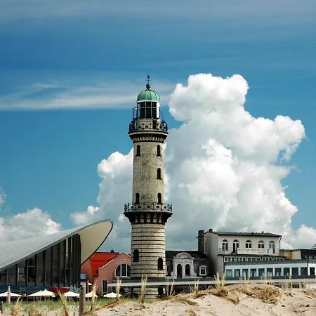 펜션 Ferienhaeuschen Kuestenwald Bei Warnemuende, Eigener Garten, Terrasse Mit Strandkorb, 400m Zum 디에트리히사겐