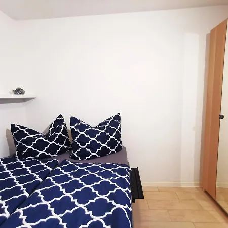 Ferienhaeuschen Kuestenwald Bei Warnemuende, Eigener Garten, Terrasse Mit Strandkorb, 400m Zum 펜션 디에트리히사겐