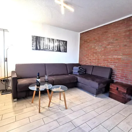 Ferienhaeuschen Kuestenwald Bei Warnemuende, Eigener Garten, Terrasse Mit Strandkorb, 400m Zum *