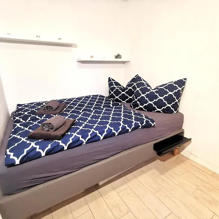 Ferienhaeuschen Kuestenwald Bei Warnemuende, Eigener Garten, Terrasse Mit Strandkorb, 400m Zum * 디에트리히사겐