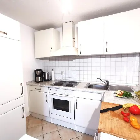 Ferienhaeuschen Kuestenwald Bei Warnemuende, Eigener Garten, Terrasse Mit Strandkorb, 400m Zum 펜션 디에트리히사겐