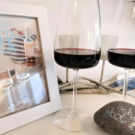 펜션 Ferienhaeuschen Kuestenwald Bei Warnemuende, Eigener Garten, Terrasse Mit Strandkorb, 400m Zum *