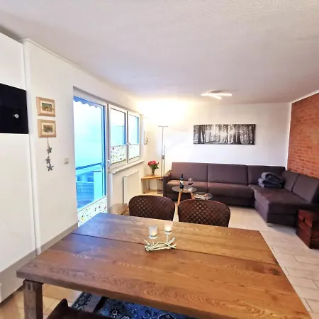 펜션 Ferienhaeuschen Kuestenwald Bei Warnemuende, Eigener Garten, Terrasse Mit Strandkorb, 400m Zum 디에트리히사겐