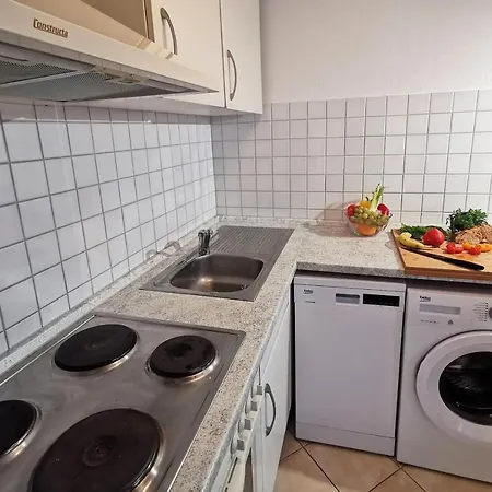 Ferienhaeuschen Kuestenwald Bei Warnemuende, Eigener Garten, Terrasse Mit Strandkorb, 400m Zum 펜션 *